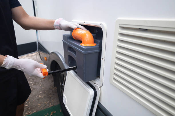 Best Portable bathroom rental  in Urbana, IL